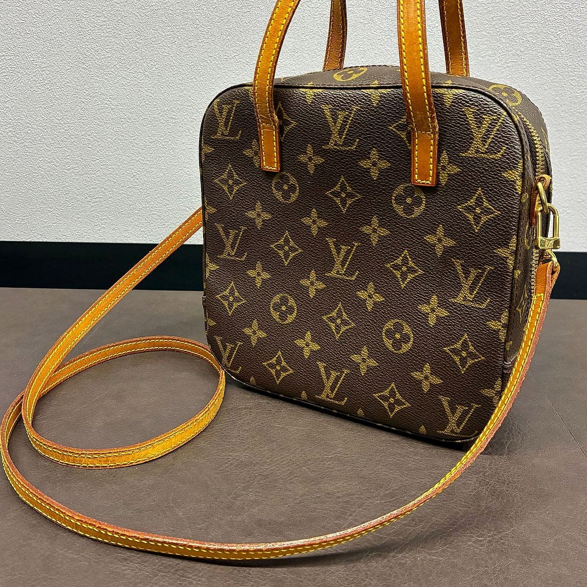 ブランドバッグ・財布・小物