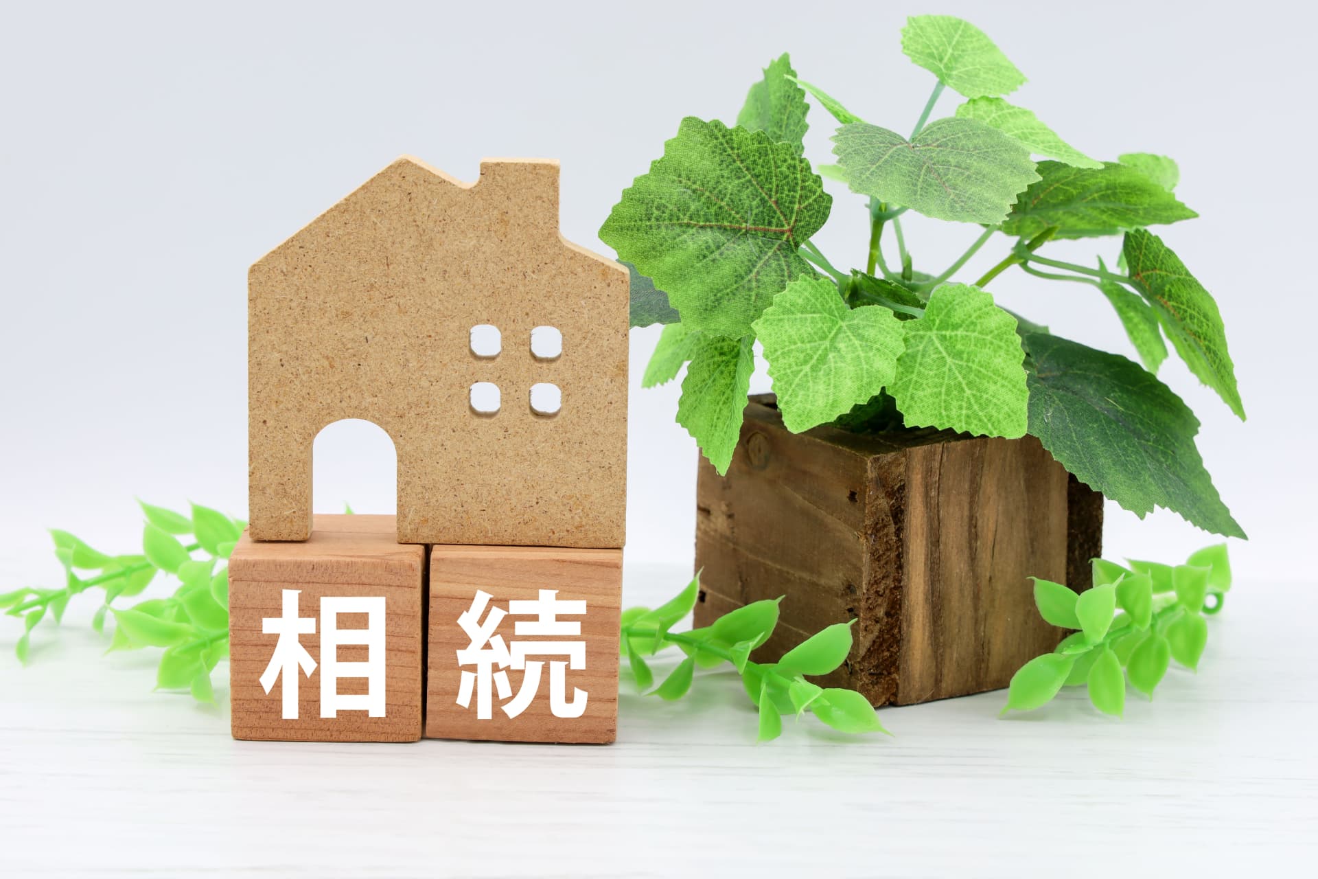 【相続したアクセサリーどうするべき?】売るべき?残すべき?後悔しないための判断ポイント