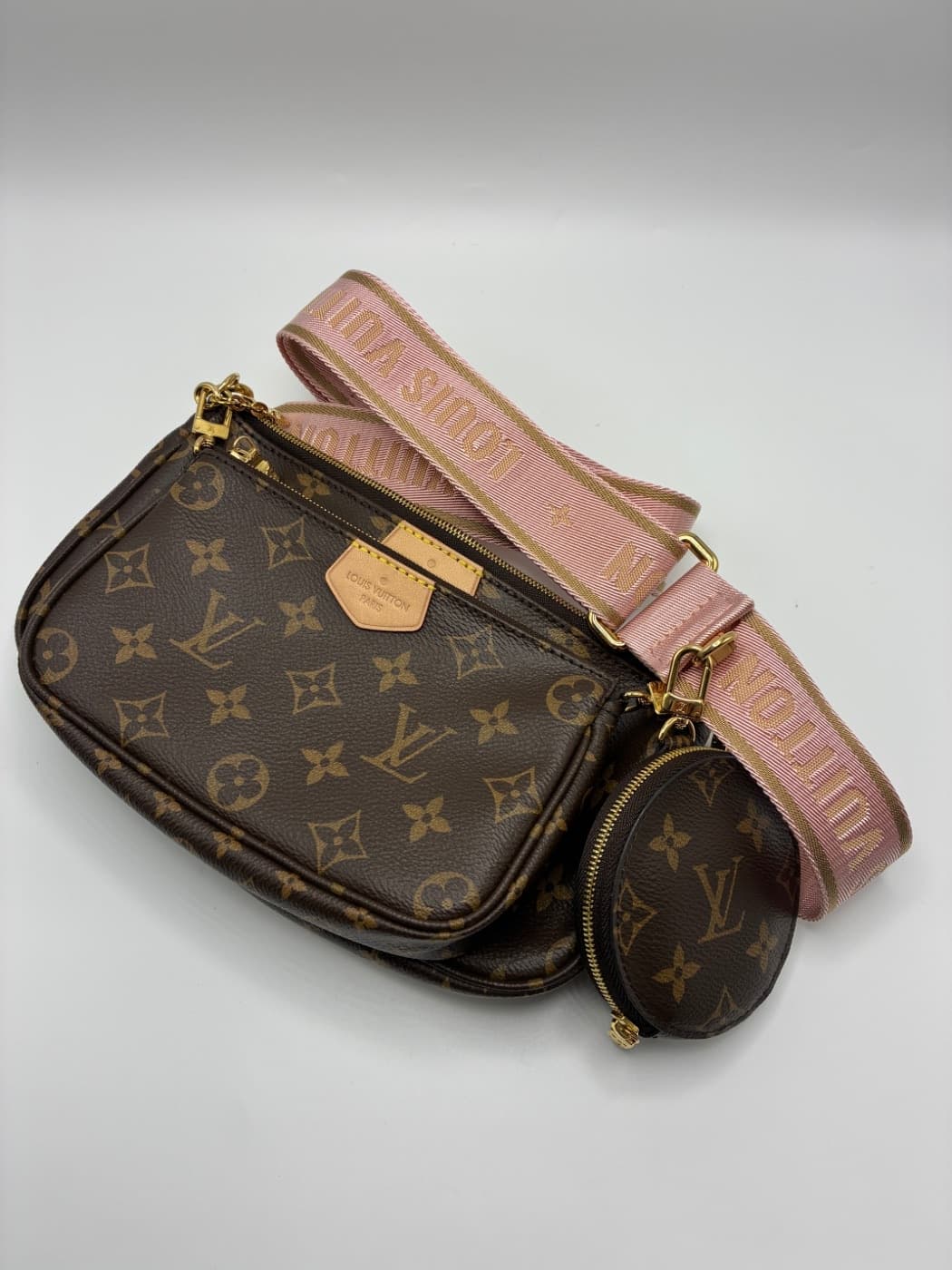 👜買取実績👜ルイヴィトン モノグラム ミュルティ・ポシェット・アクセソワールをお買取させていただきました✨